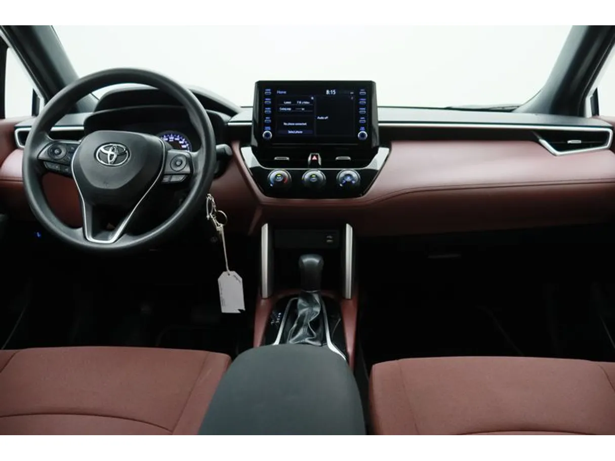 Car image 14