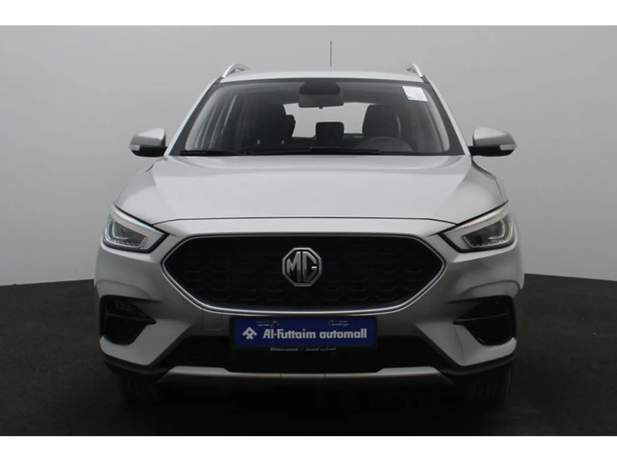 Car image 11