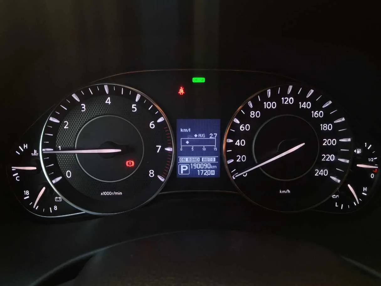 Car image 19