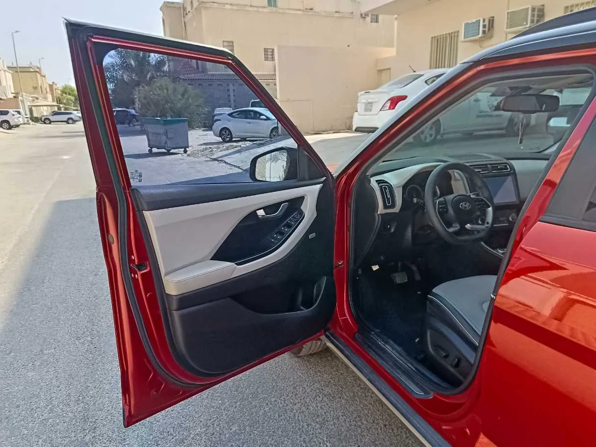 Car image 11