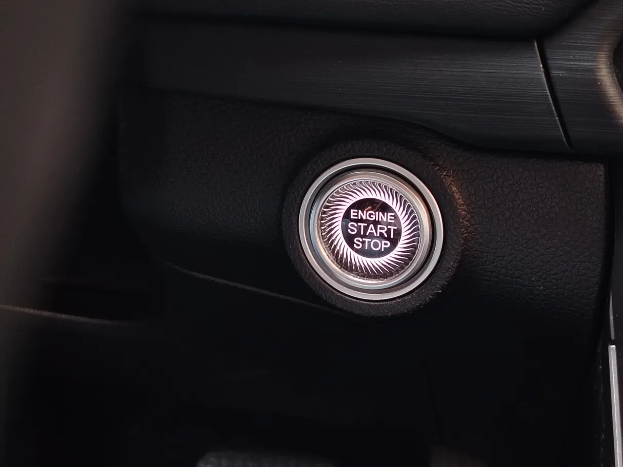 Car image 27