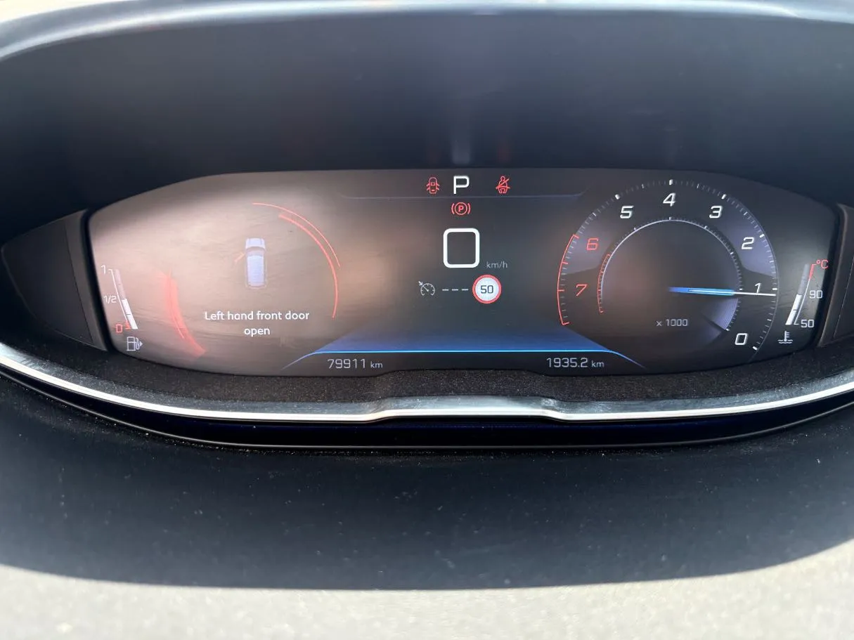 Car image 23