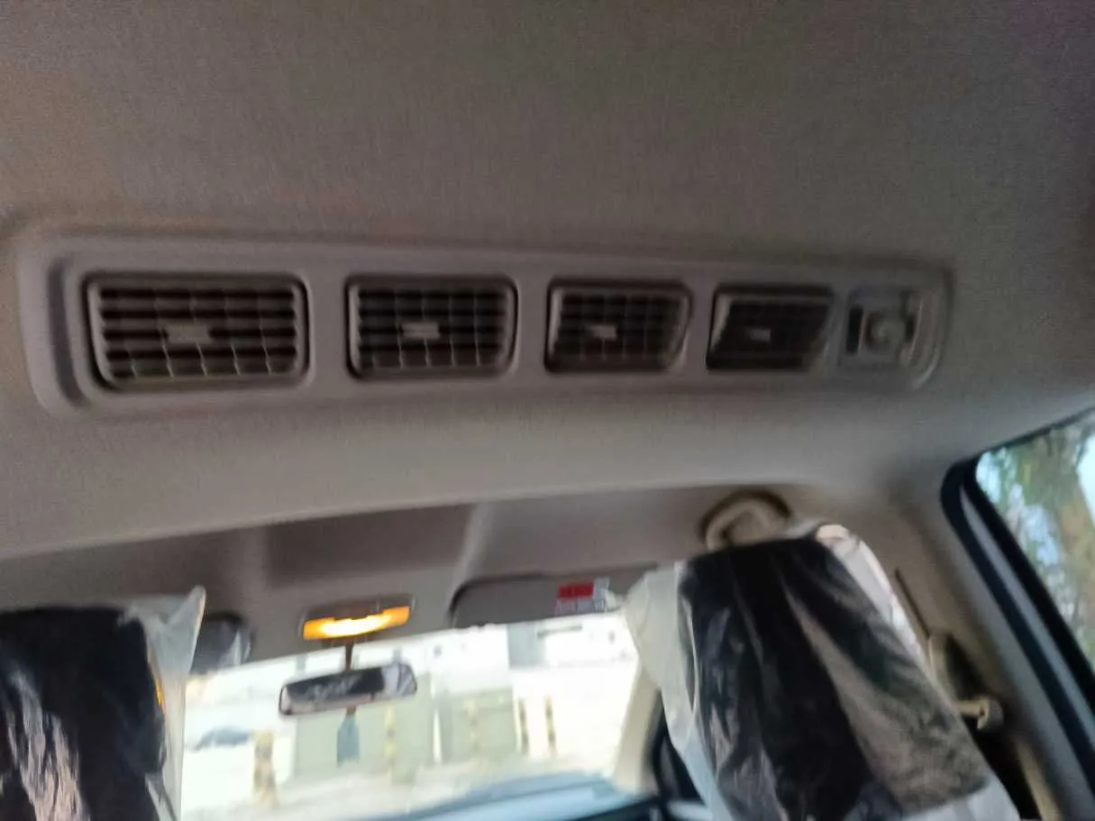 Car image 27