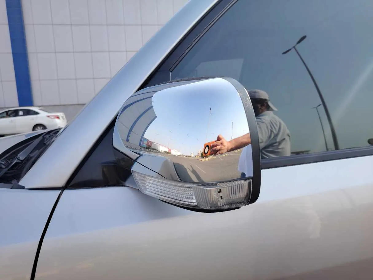 Car image 28