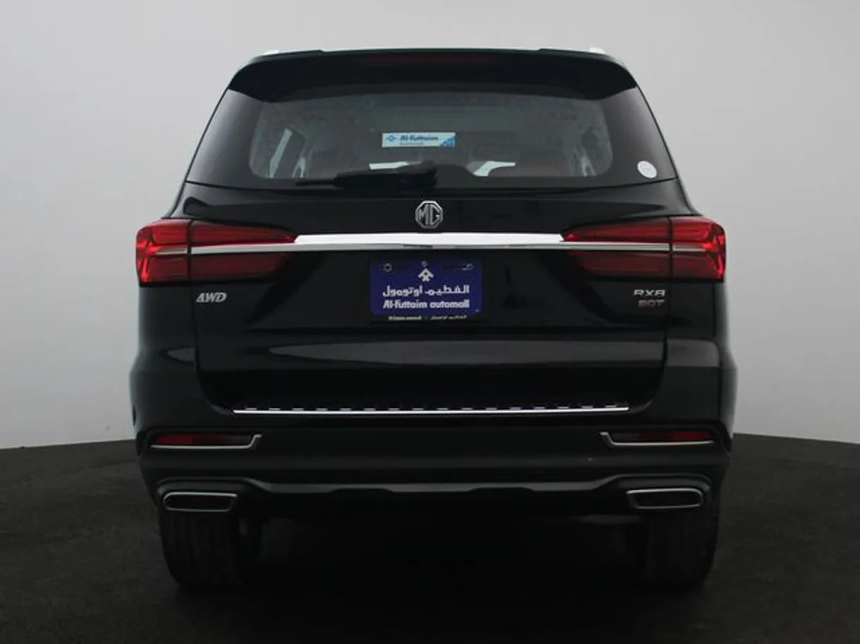 Car image 12