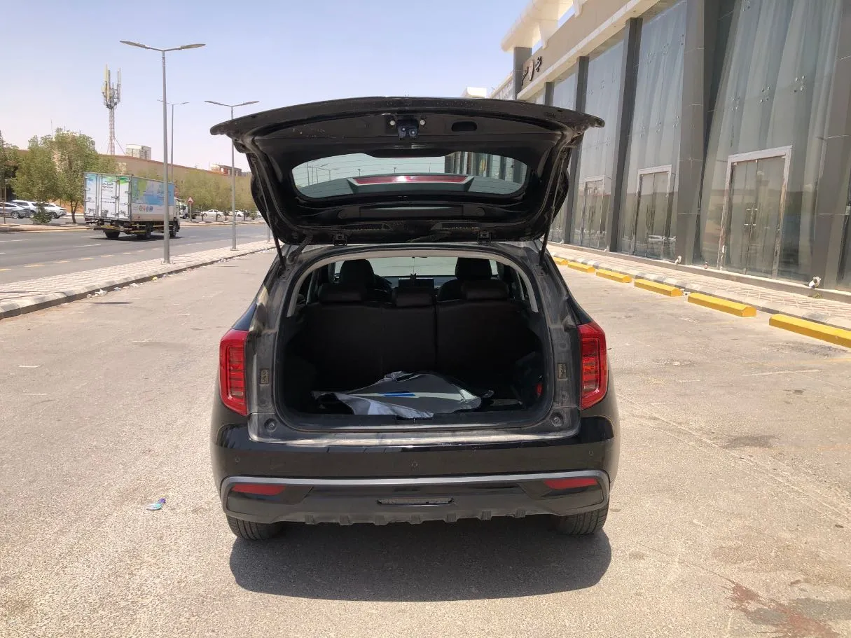 Car image 20