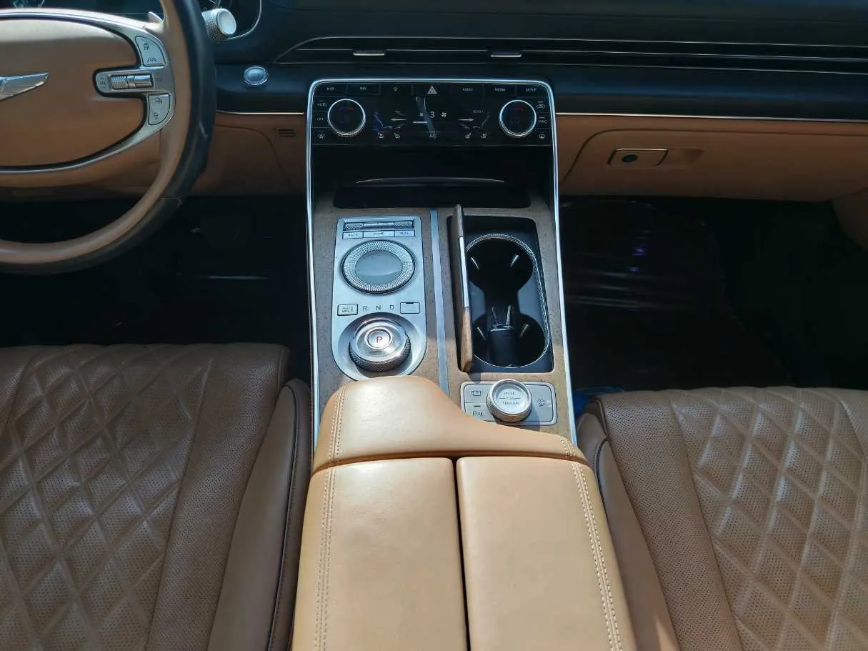 Car image 22