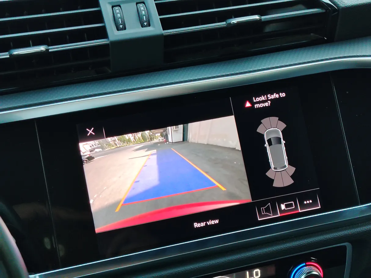 Car image 32