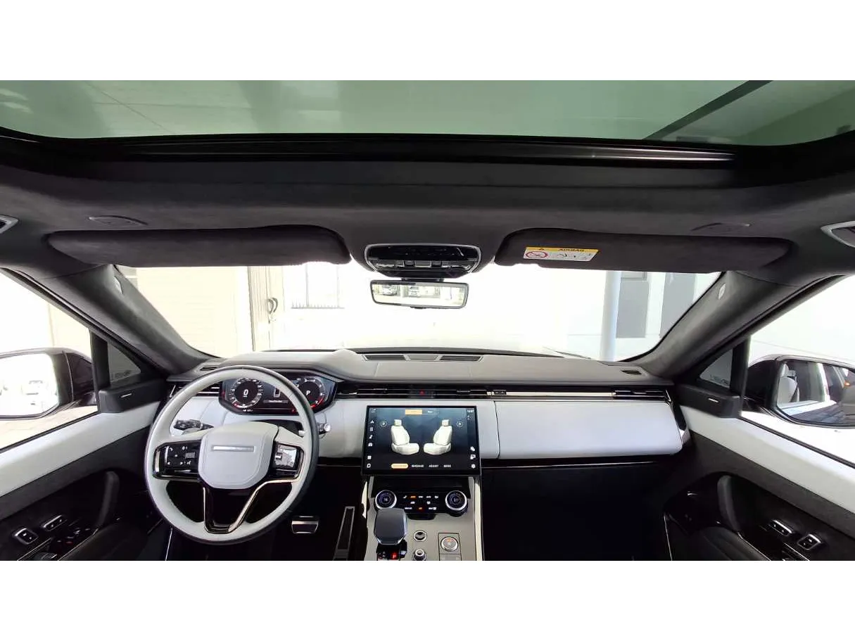 Car image 16