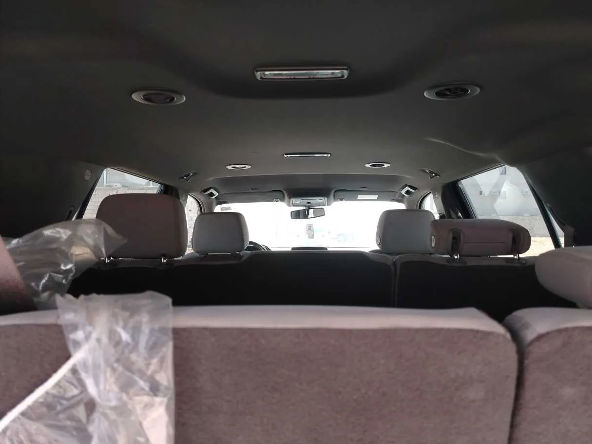Car image 28