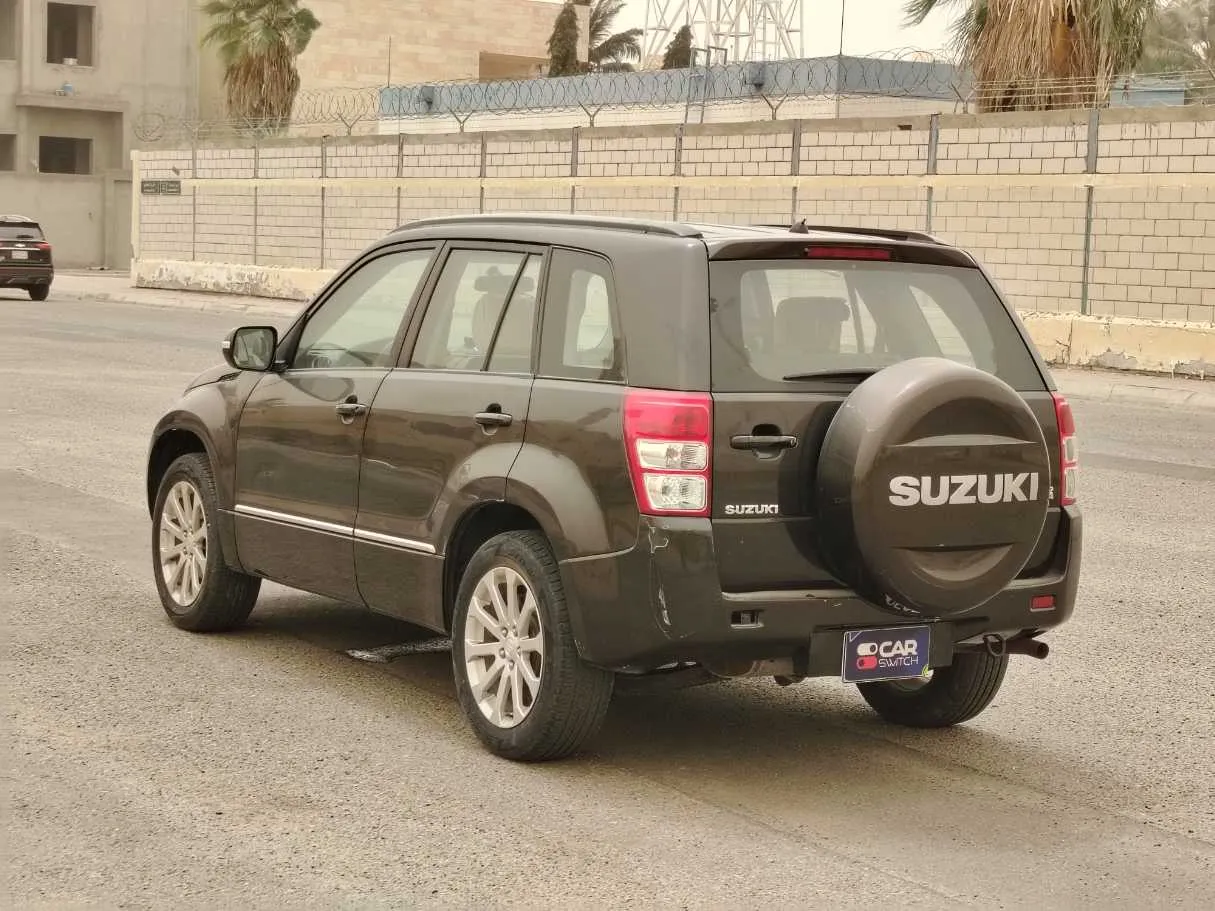 Car image 7