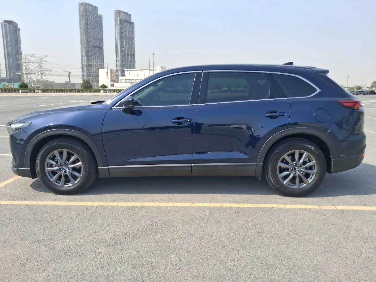 Car image 4