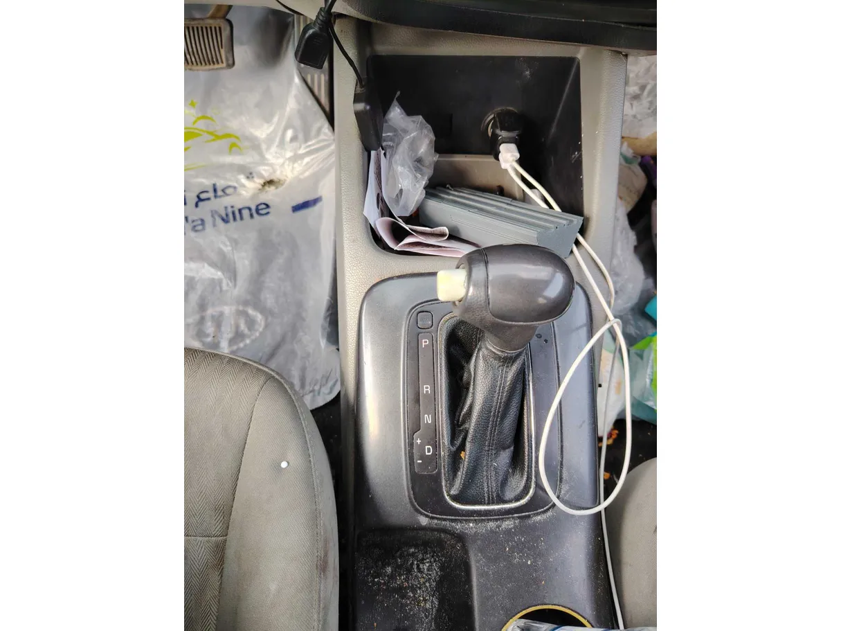 Car image 12