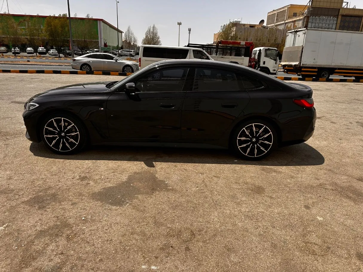 Car image 8
