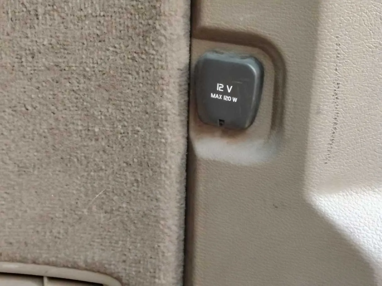Car image 32