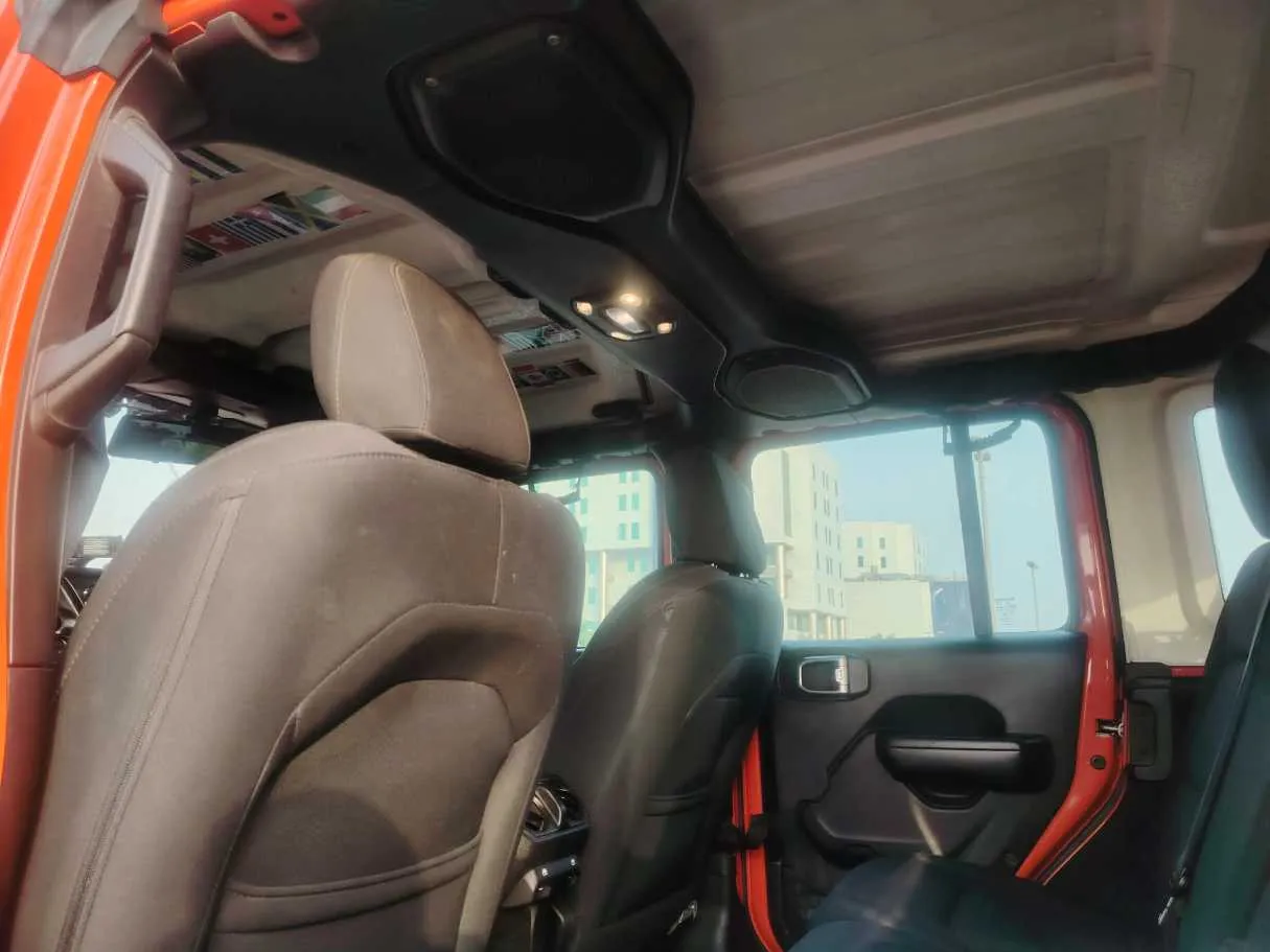 Car image 34
