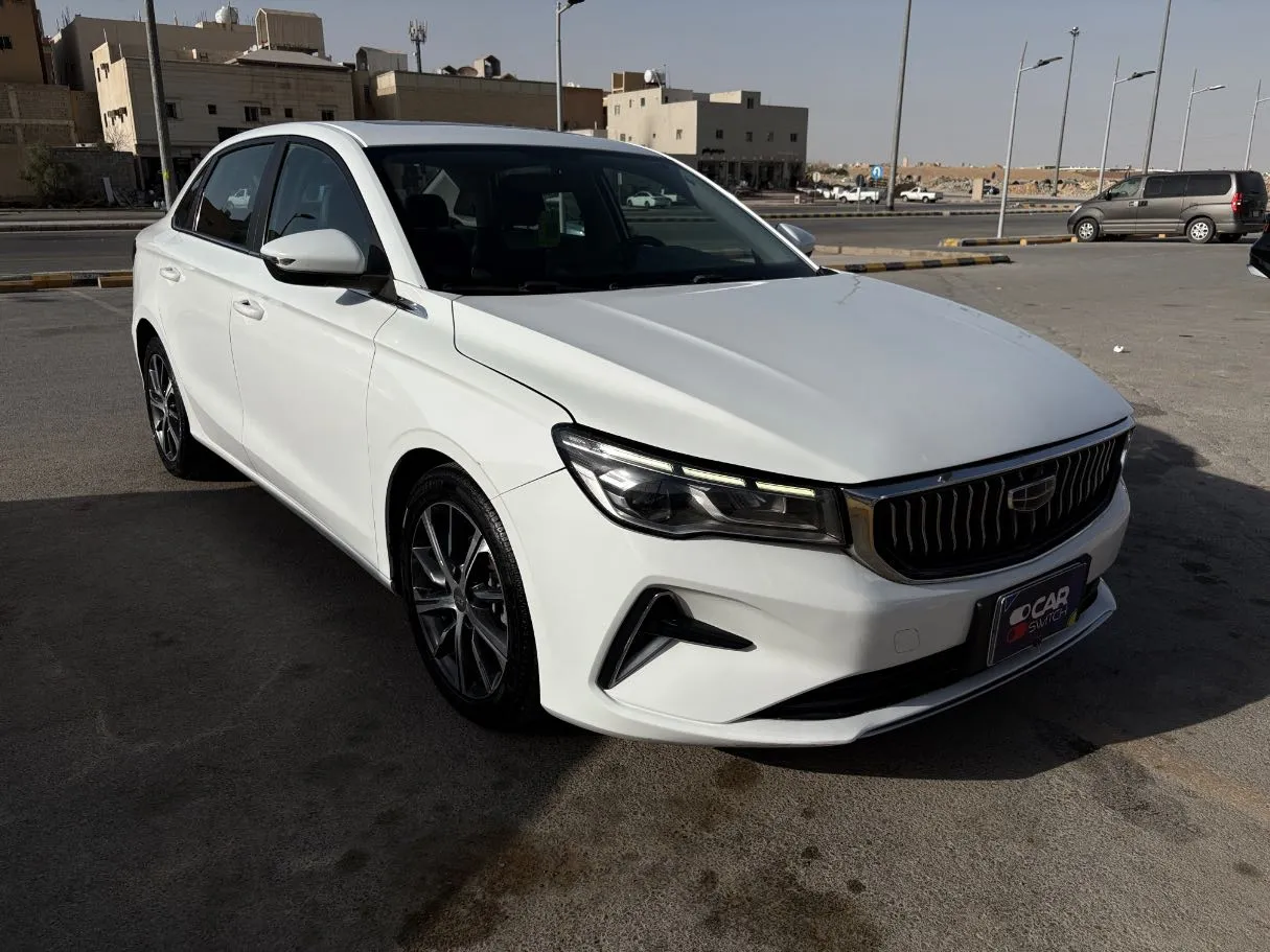 Car image 3