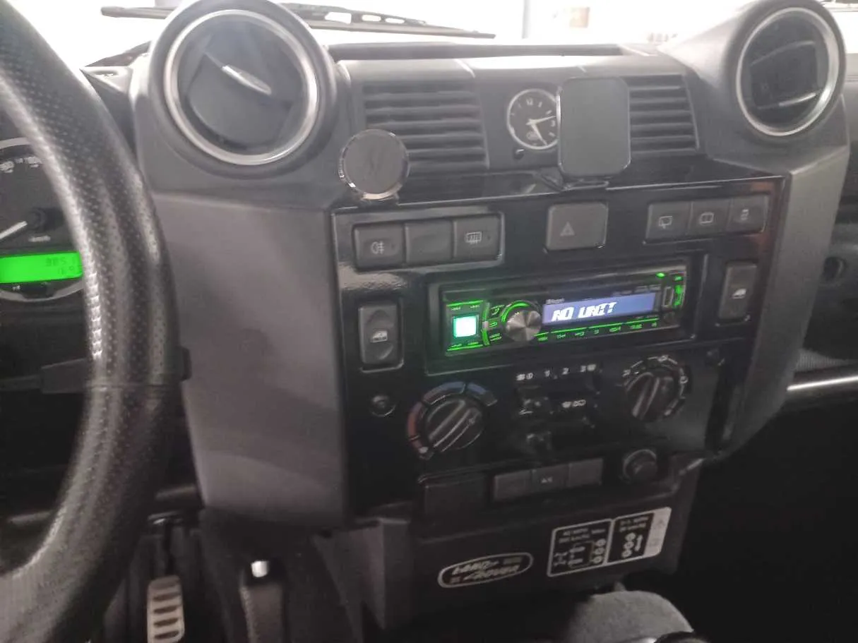 Car image 15