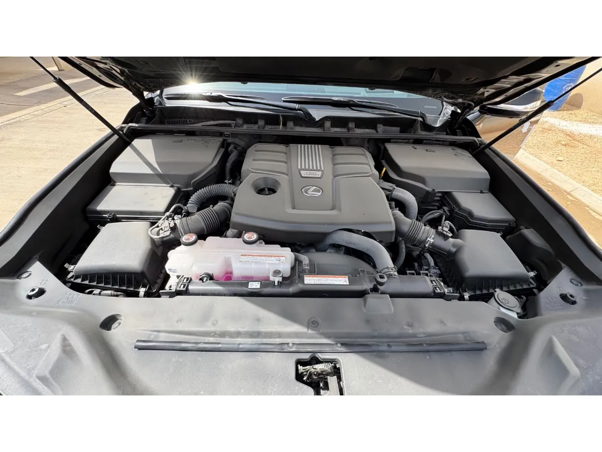 Car image 27