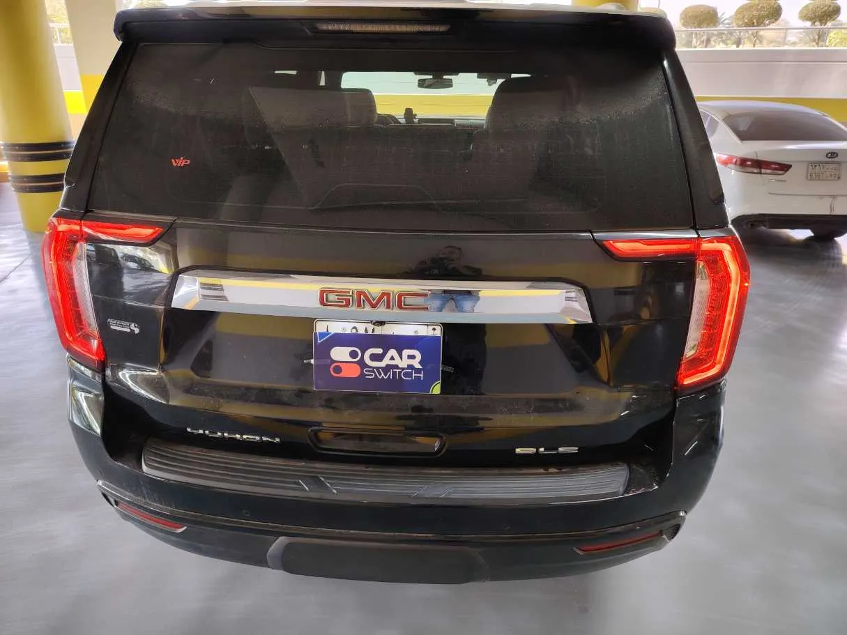Car image 6