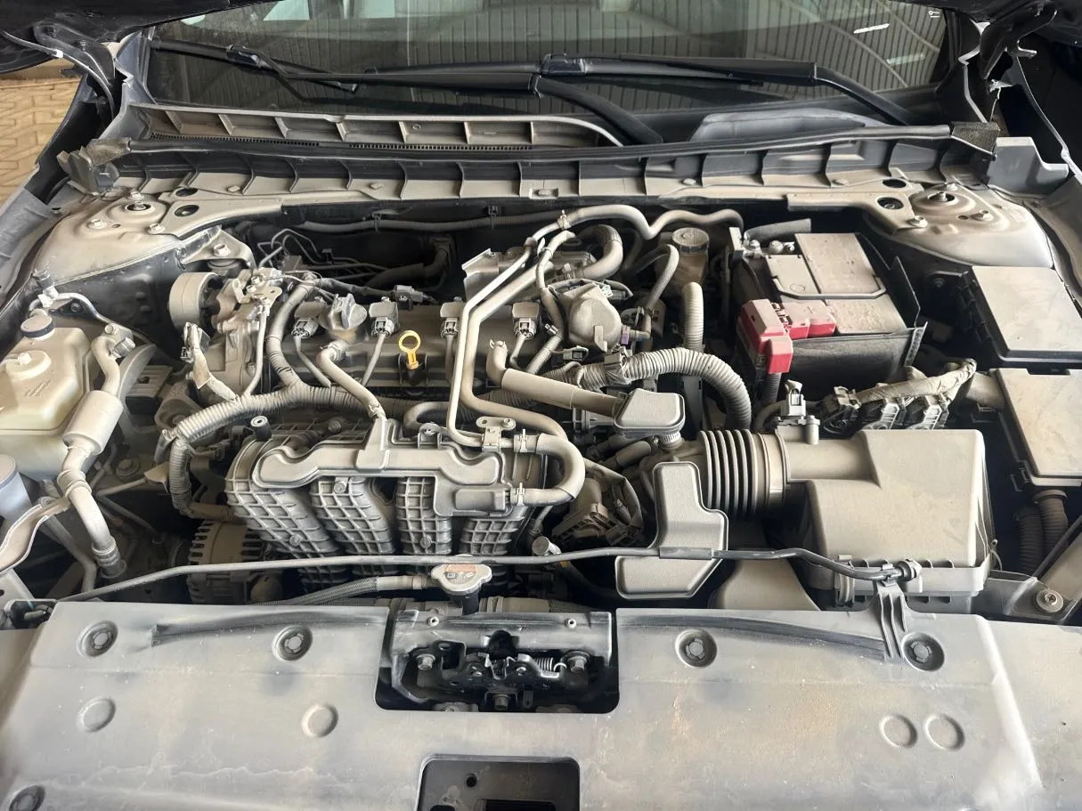 Car image 18