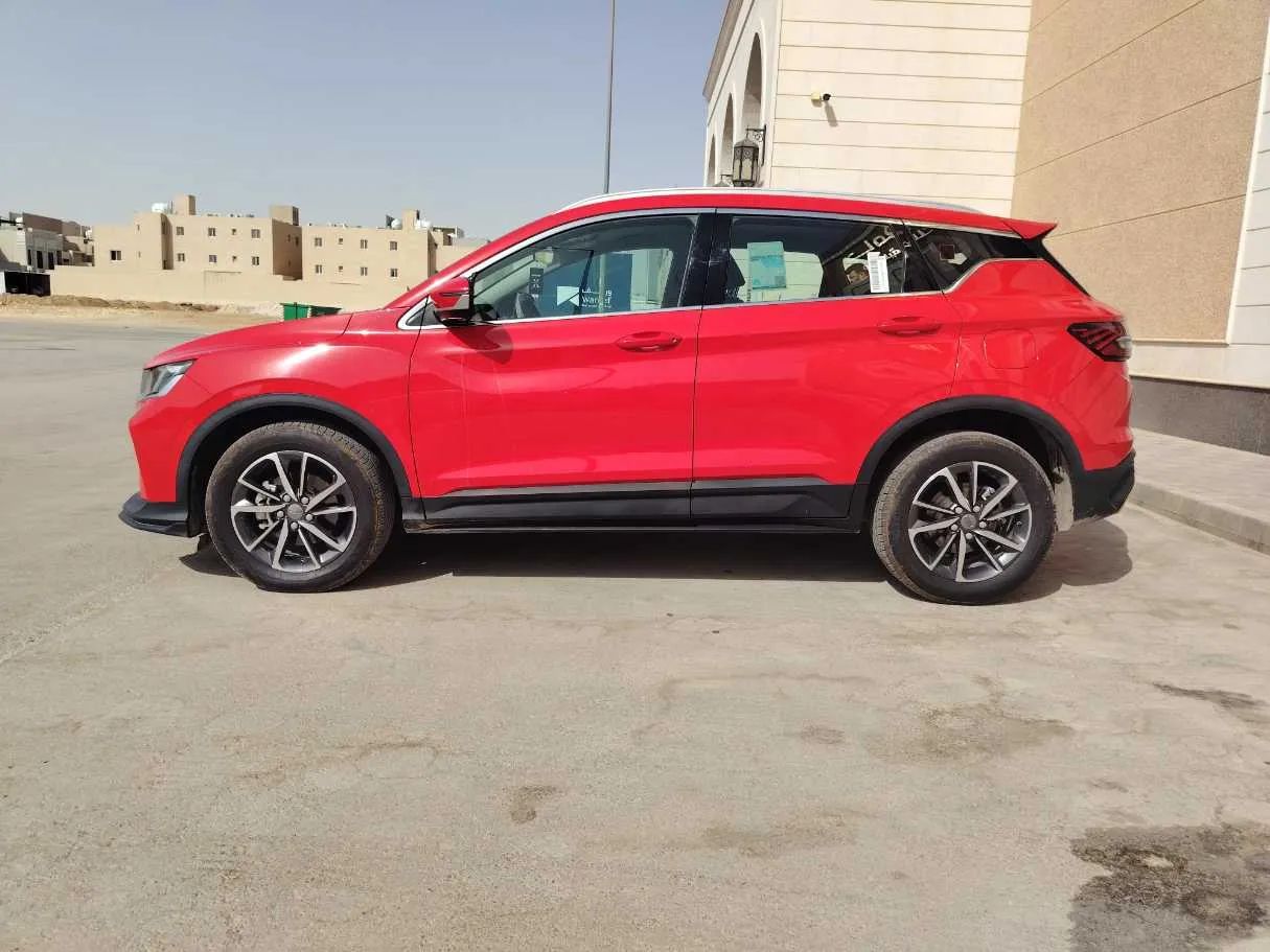 Car image 8