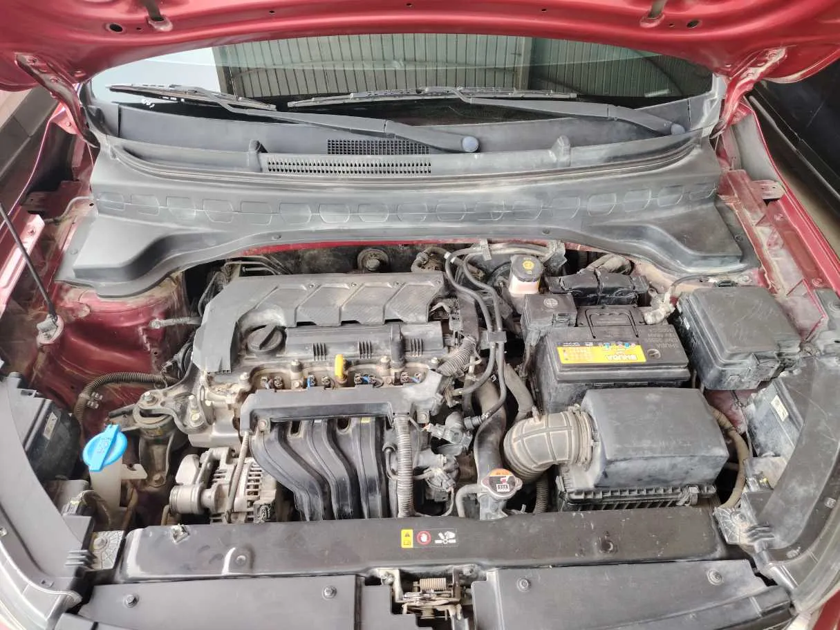 Car image 30