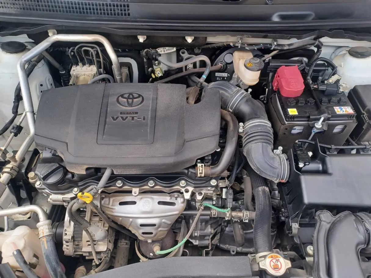 Car image 21