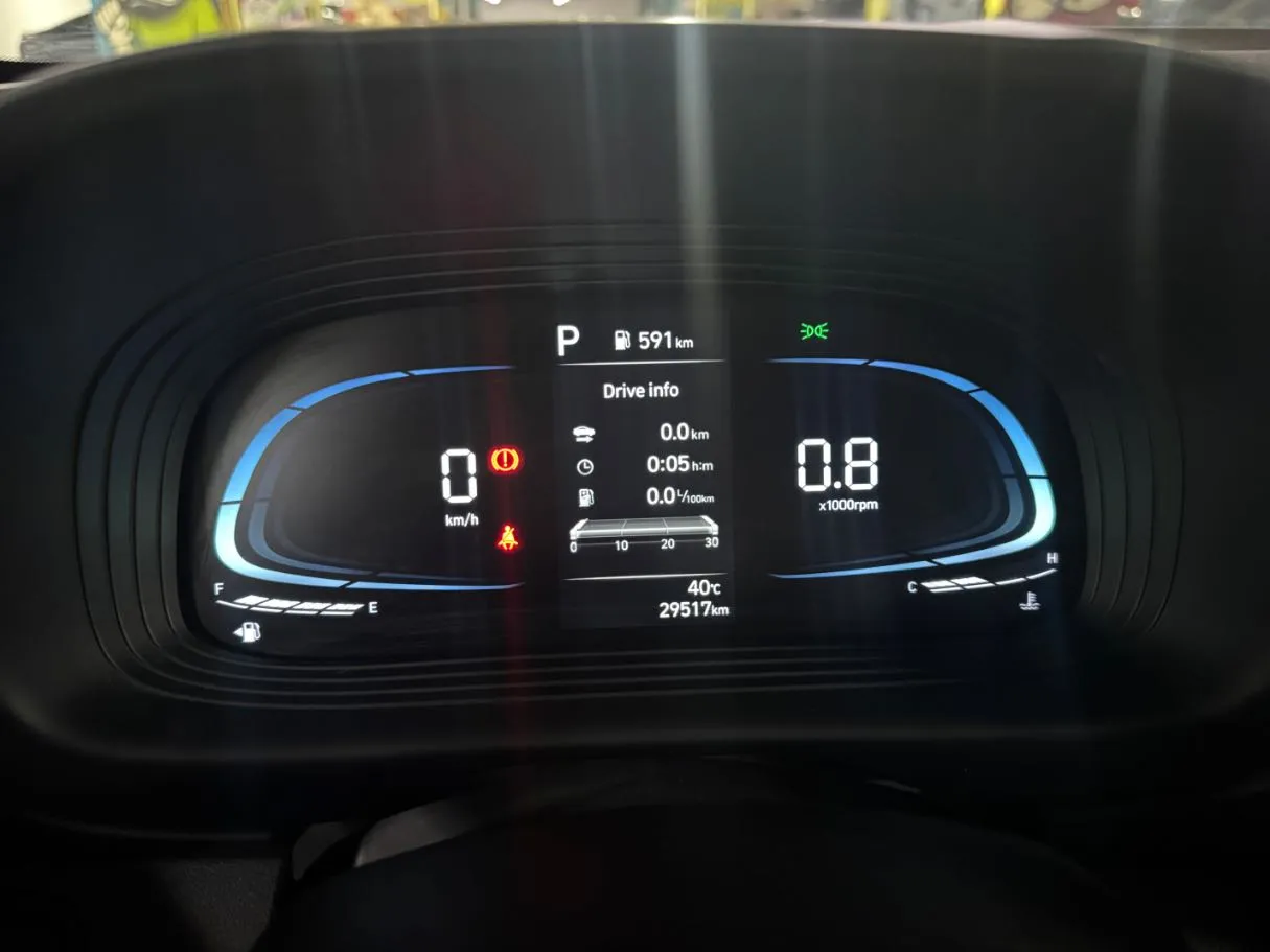 Car image 17