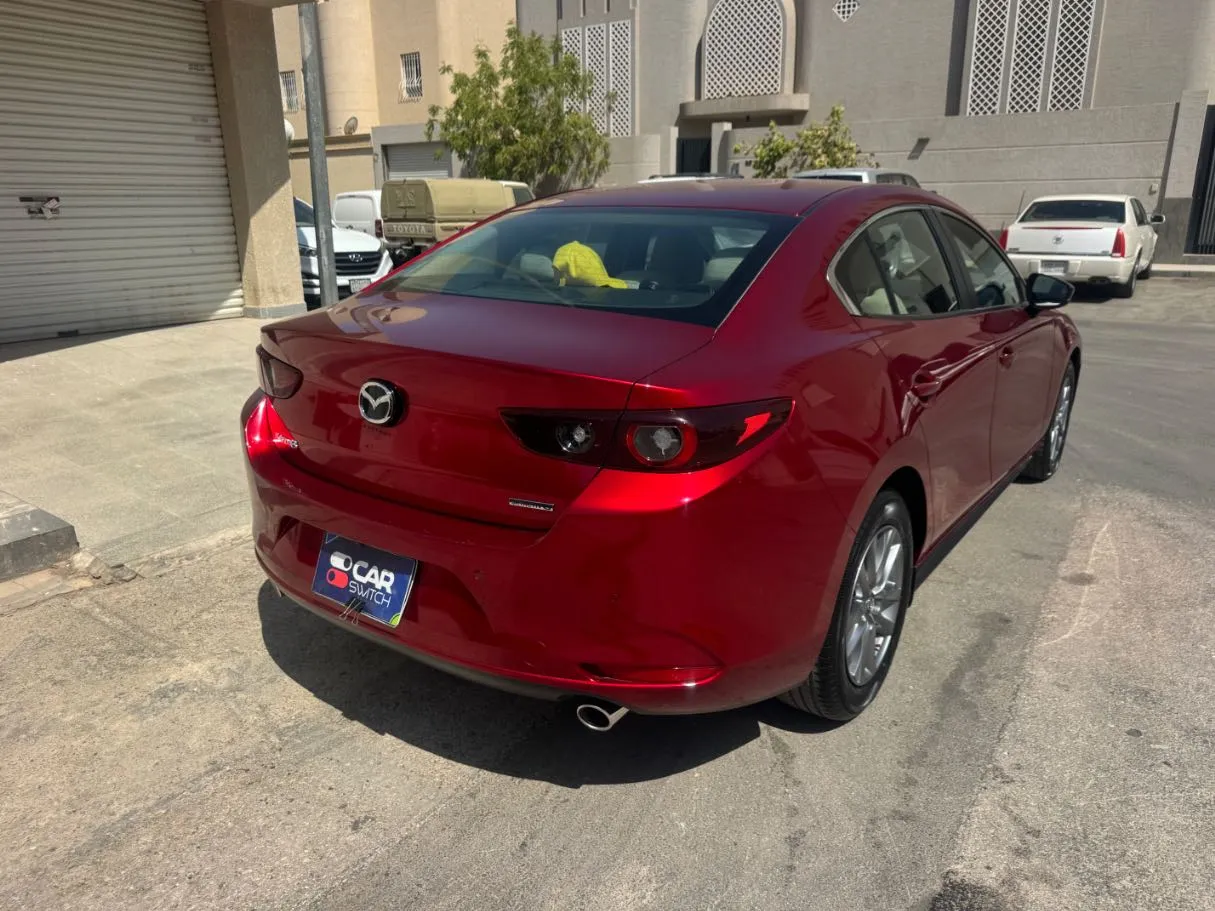 Car image 5