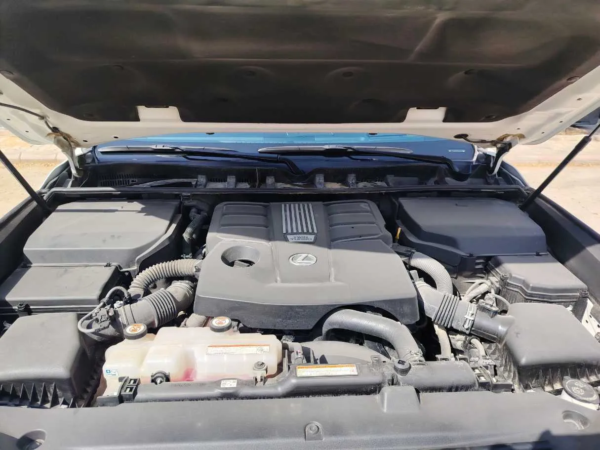 Car image 36