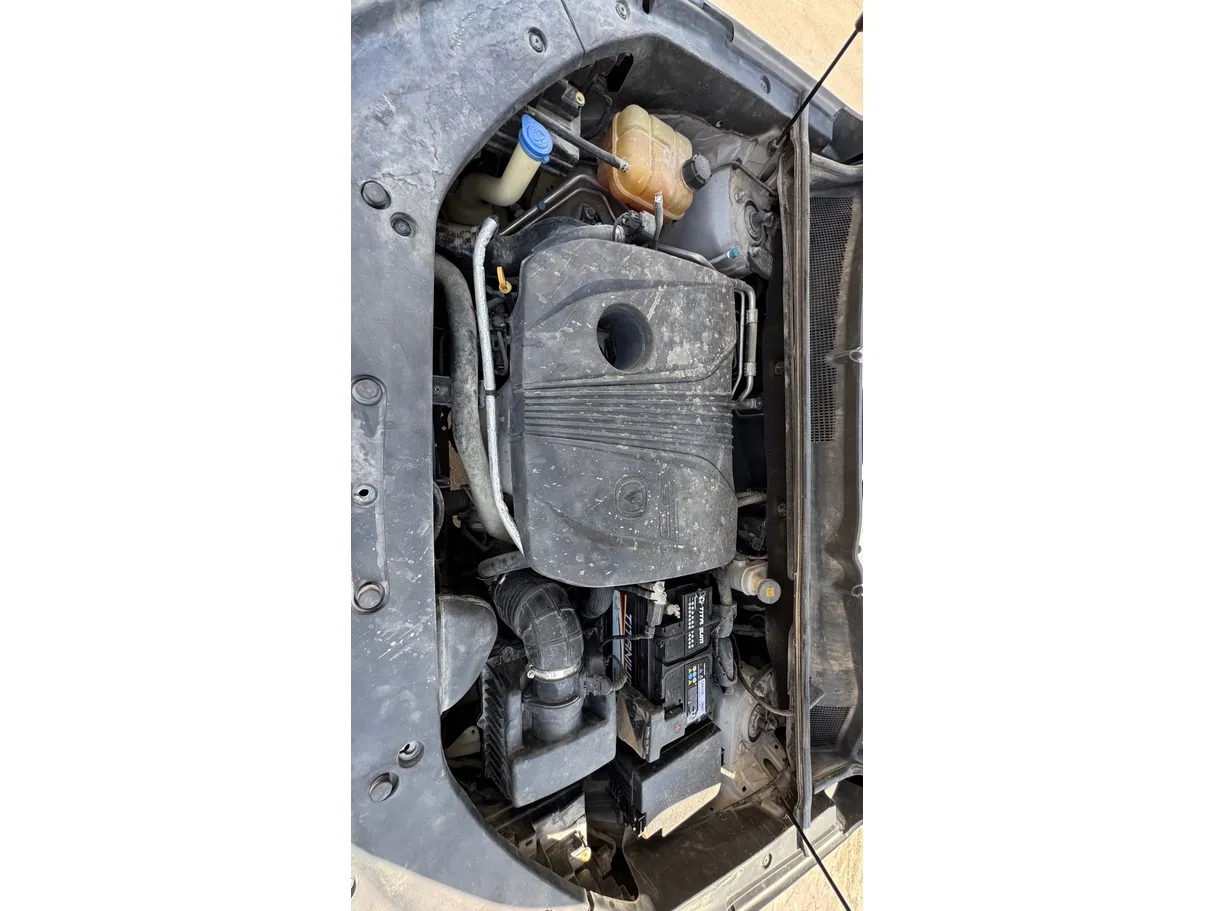 Car image 30