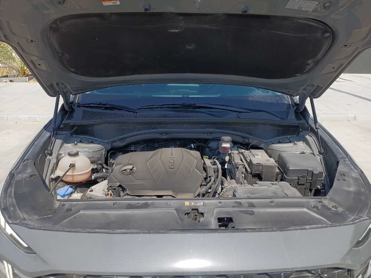 Car image 24