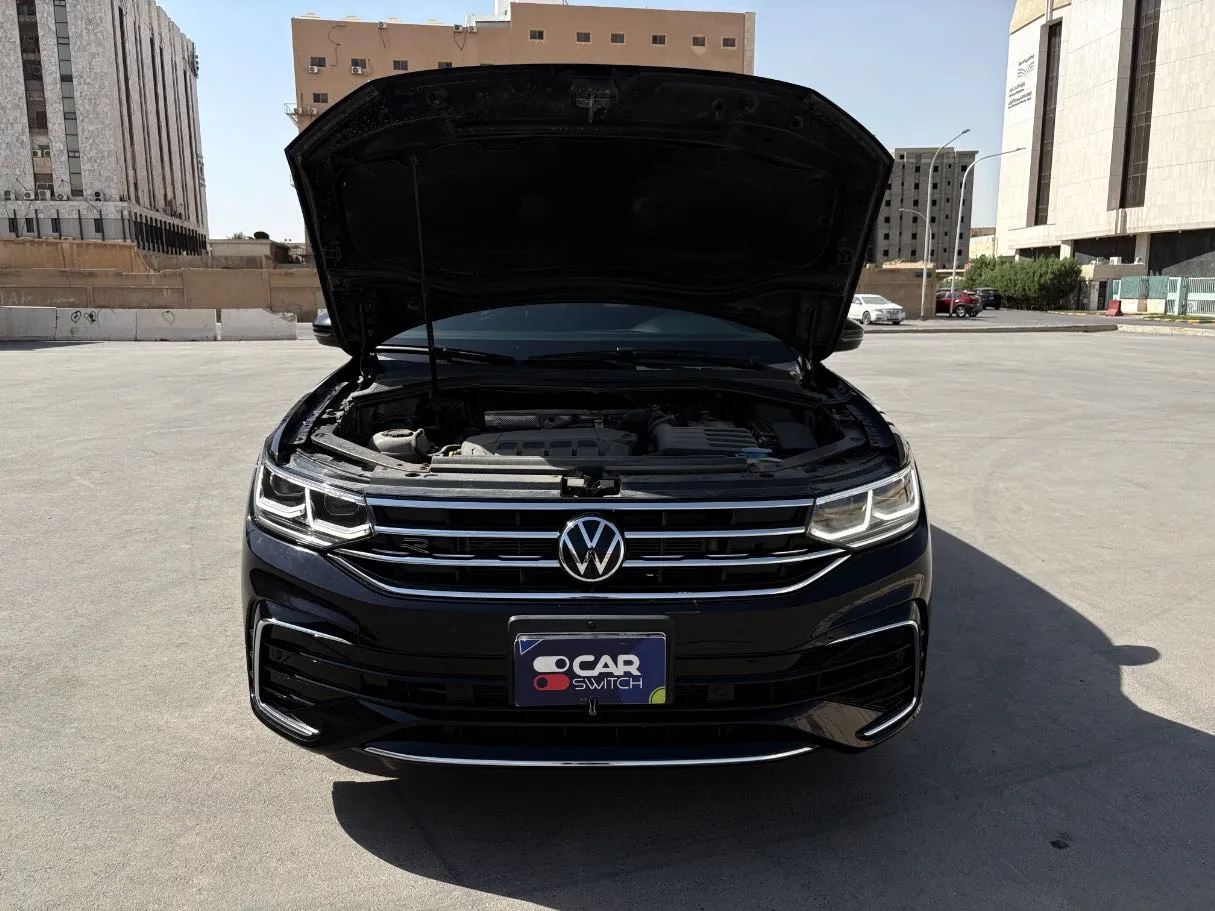 Car image 26