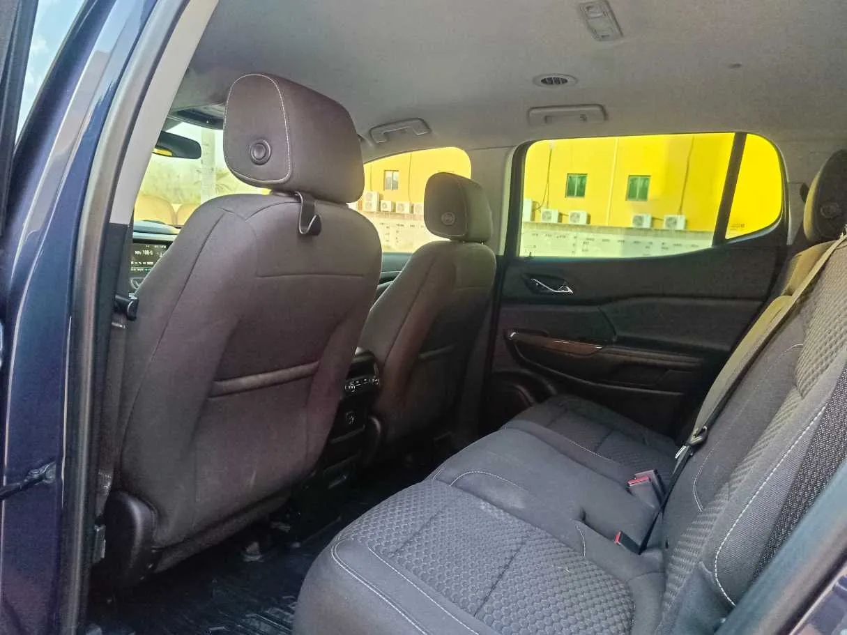 Car image 16