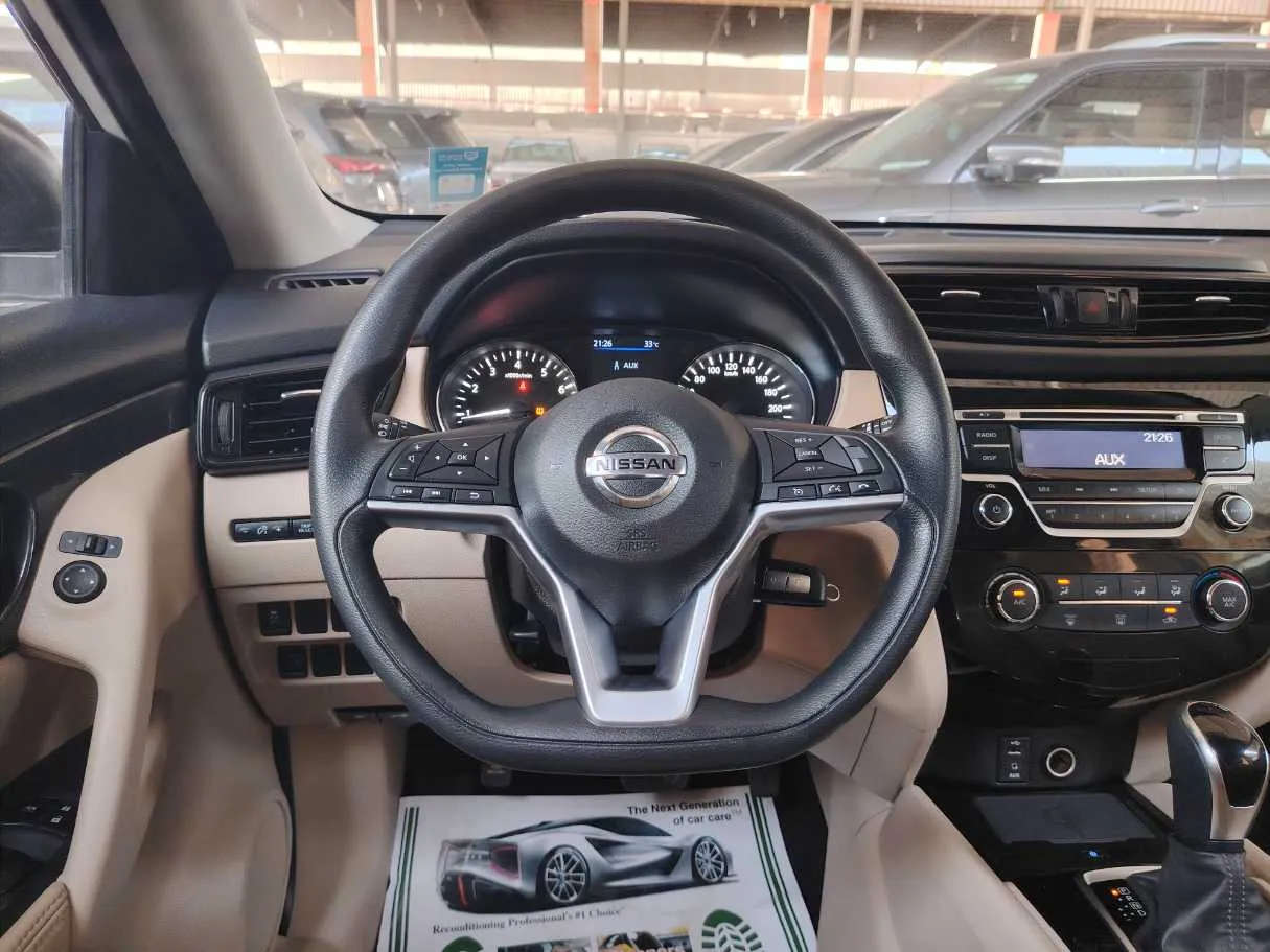 Car image 24
