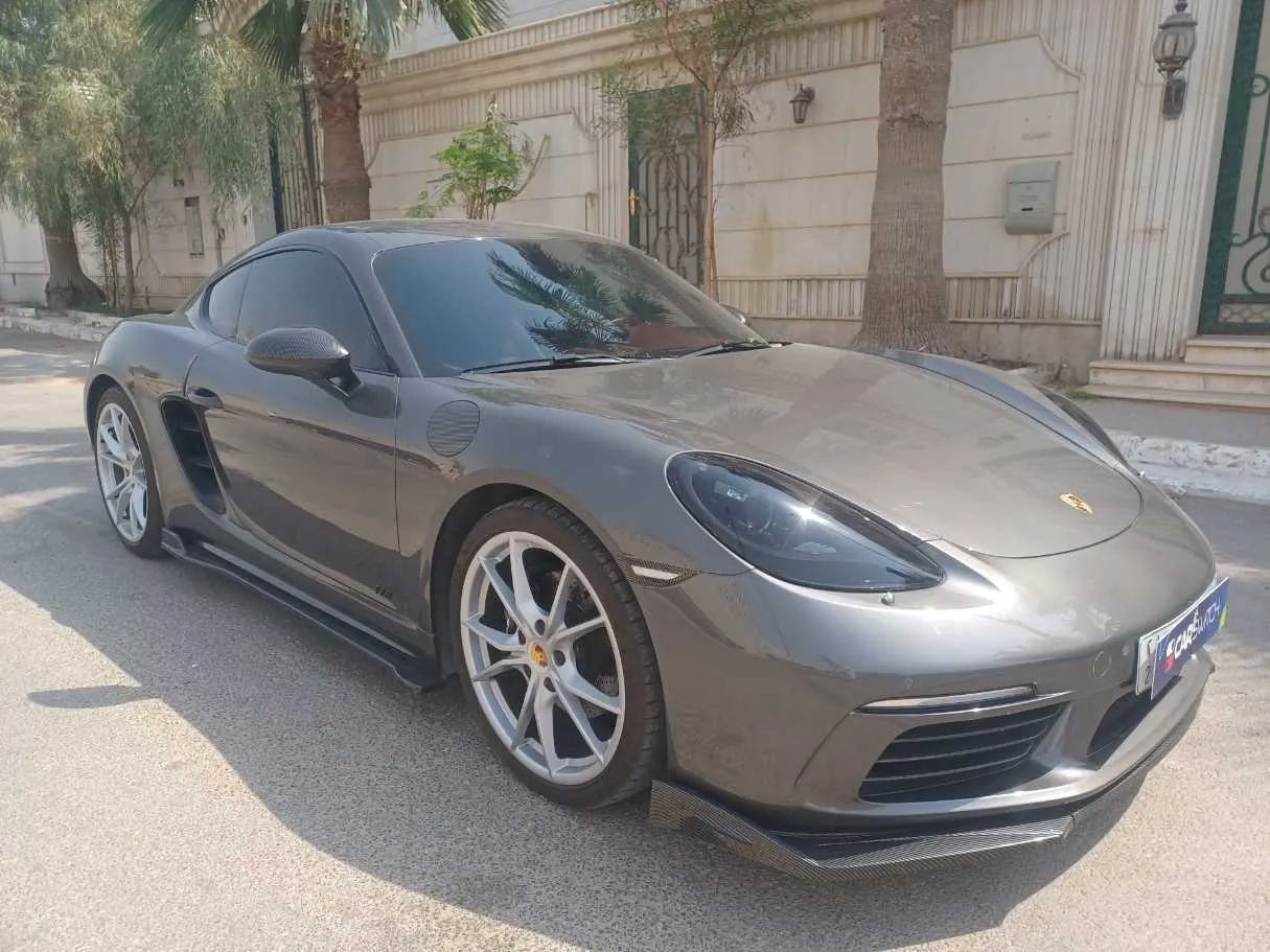 Car image 3