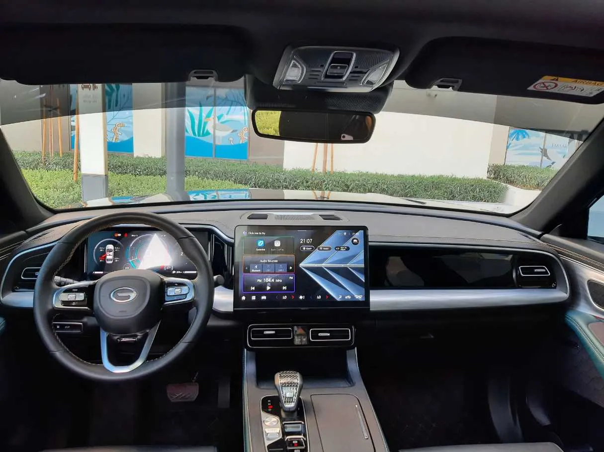 Car image 15