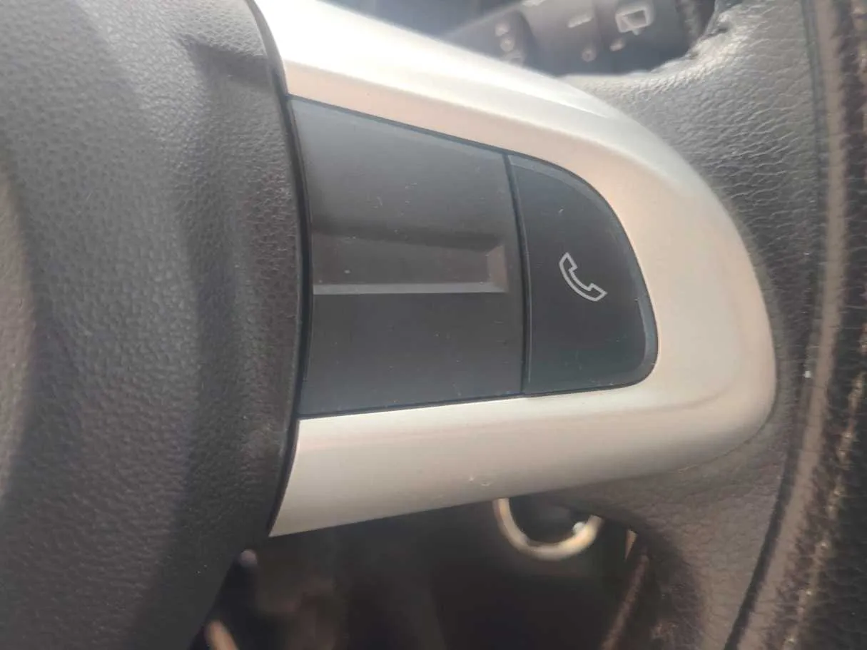 Car image 33