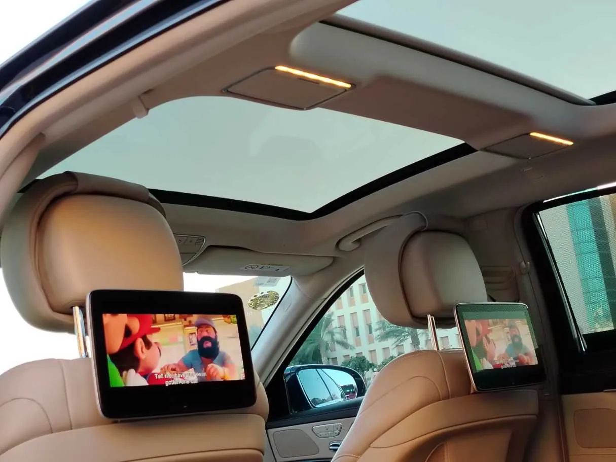 Car image 18
