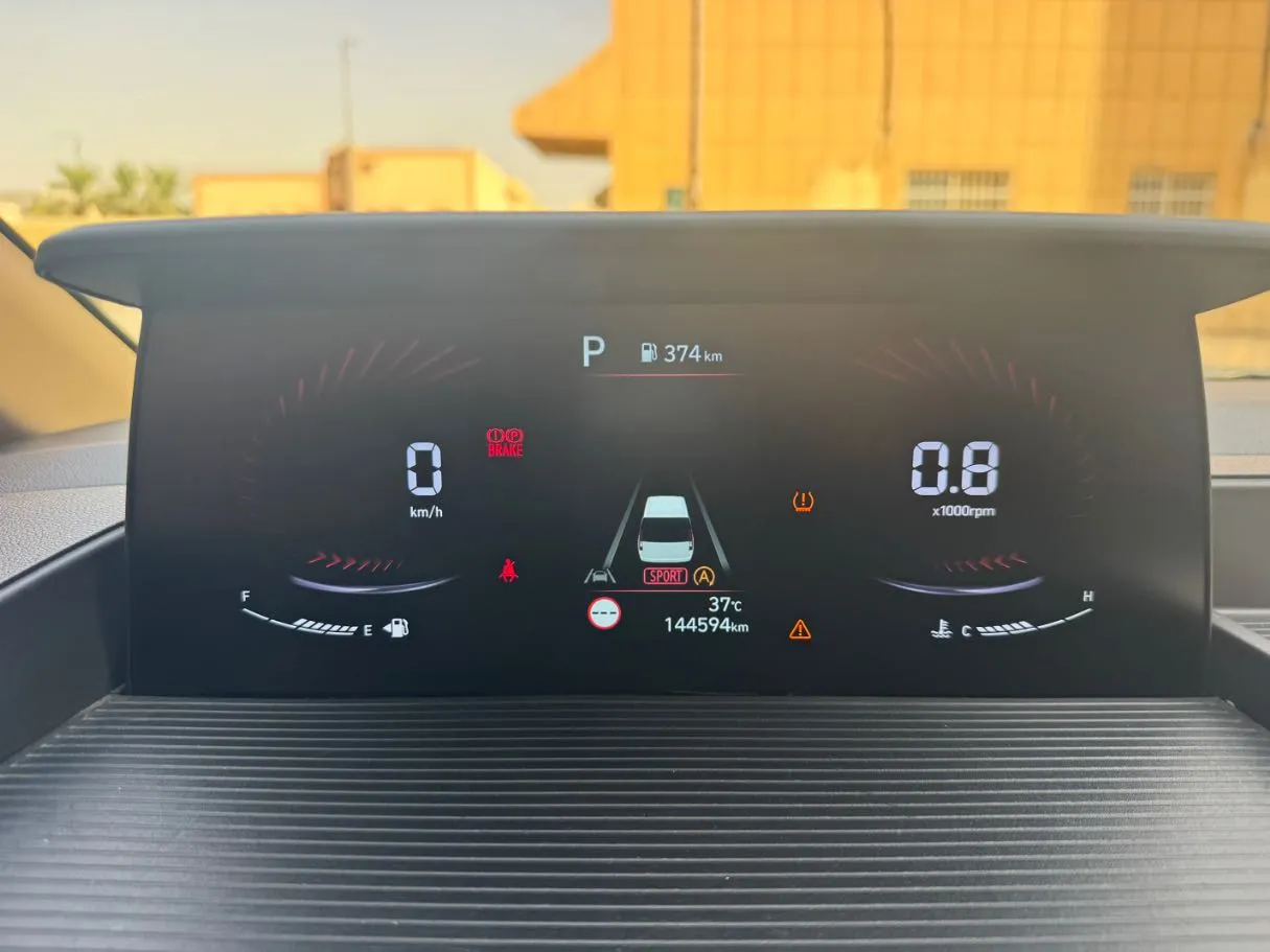 Car image 17