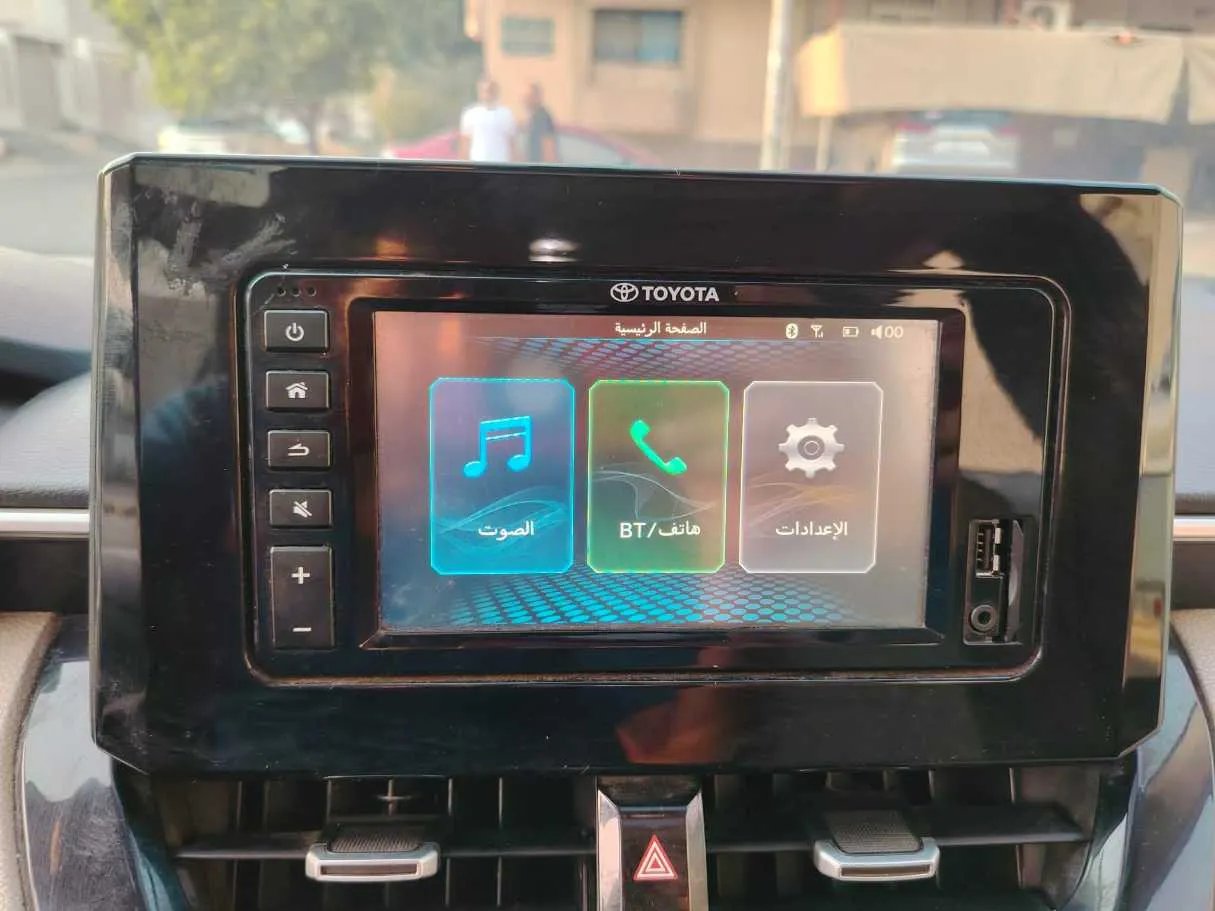 Car image 26