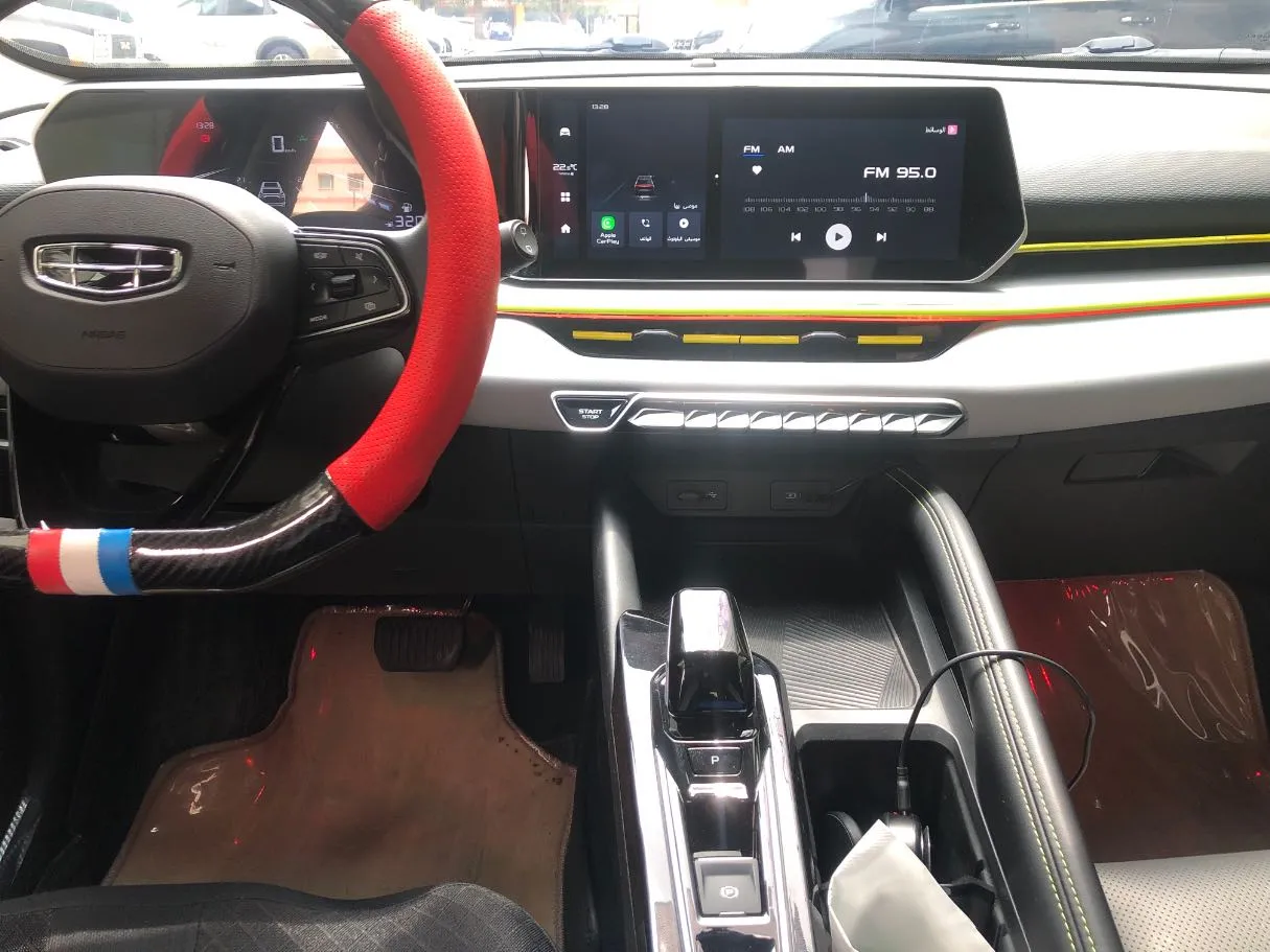 Car image 15