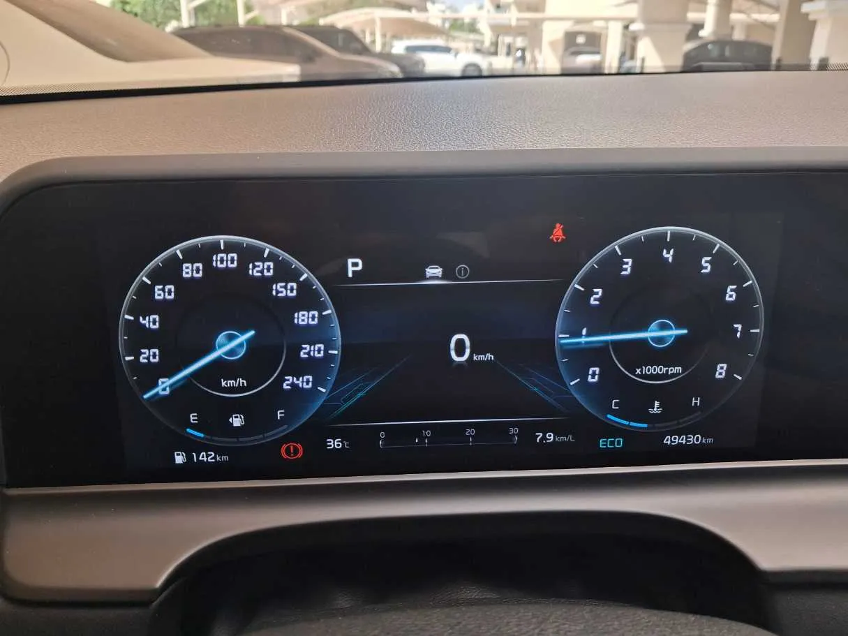 Car image 13