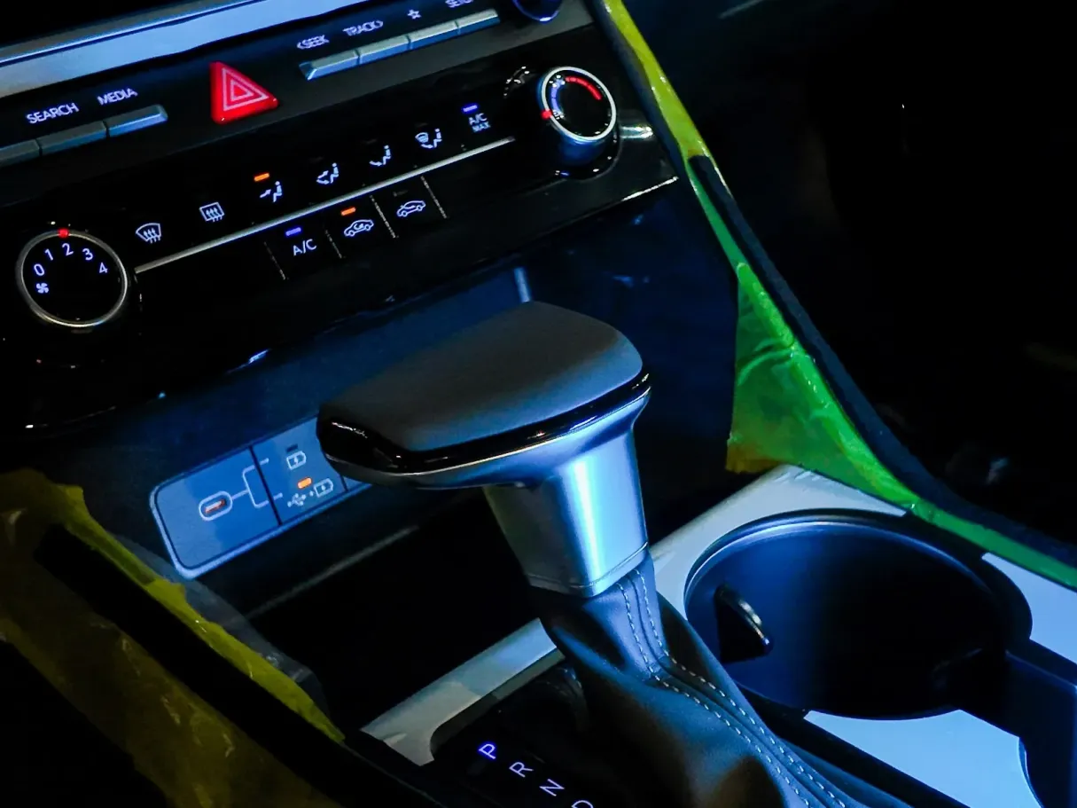 Car image 13