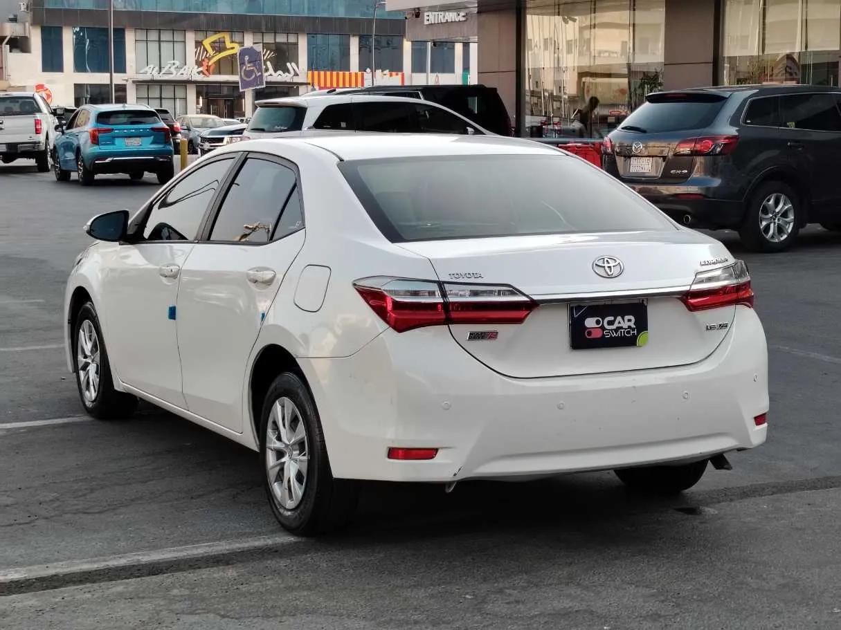 Car image 7