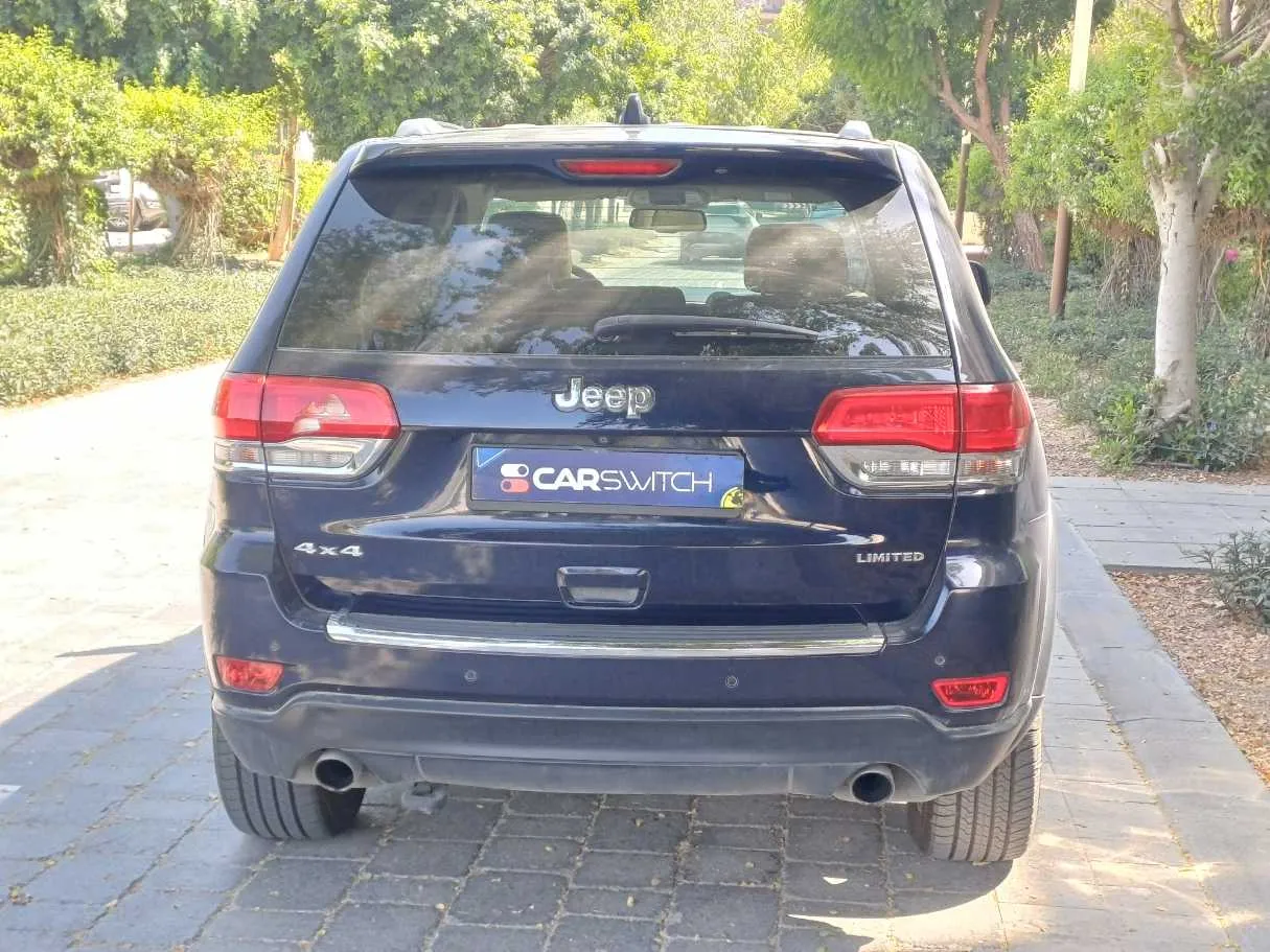 Car image 6