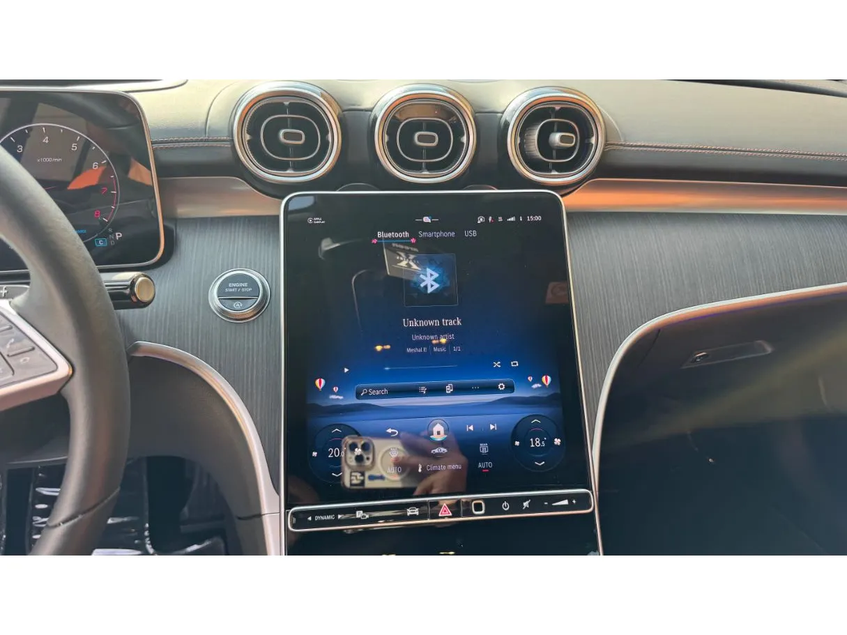 Car image 17