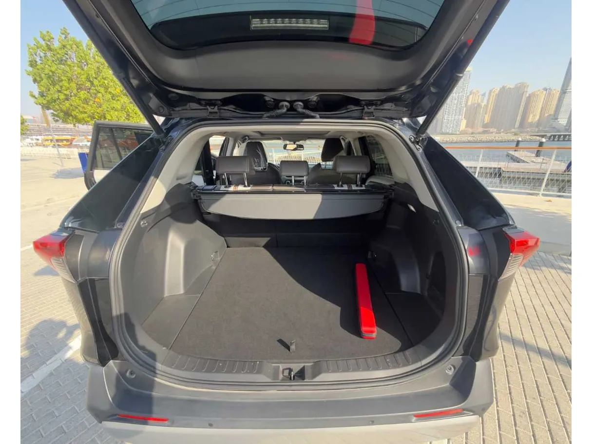 Car image 21