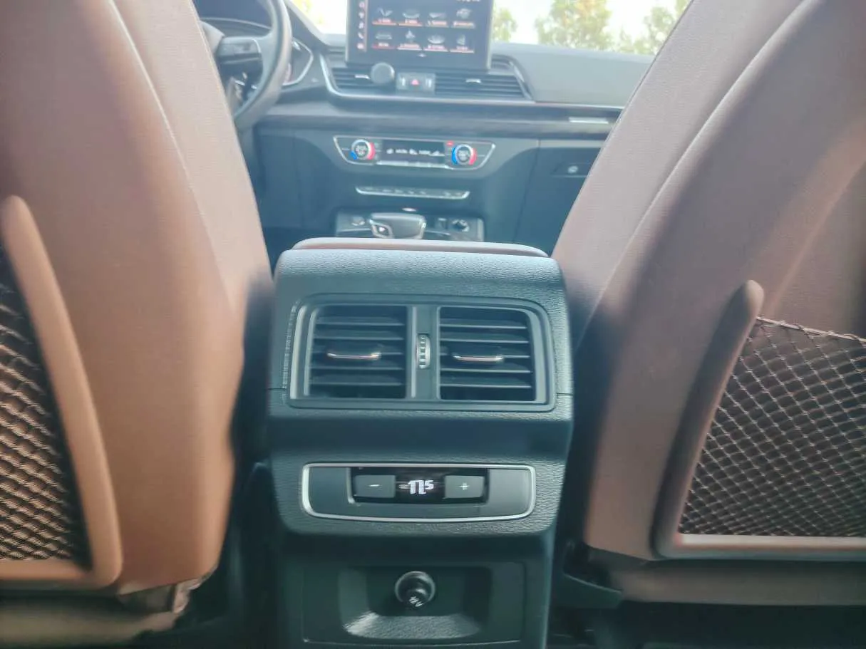 Car image 33